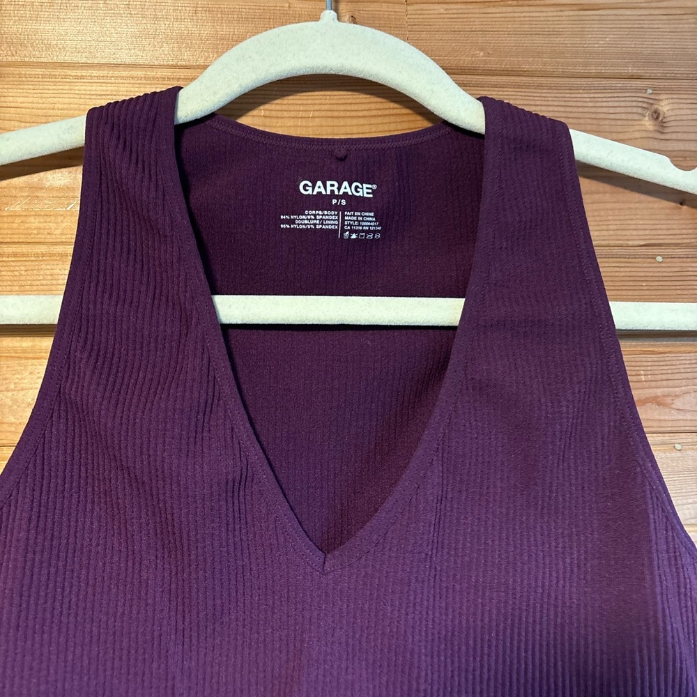 Garage Deep V-Neck Crop Top - Picture 3 of 7